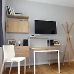 Large Studio Montmartre Deco - New