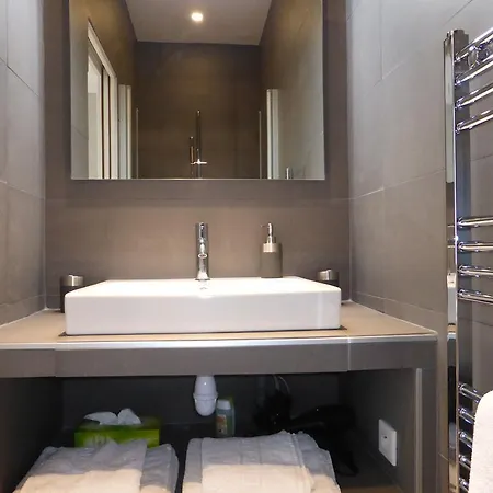 Large Studio Montmartre Deco - New